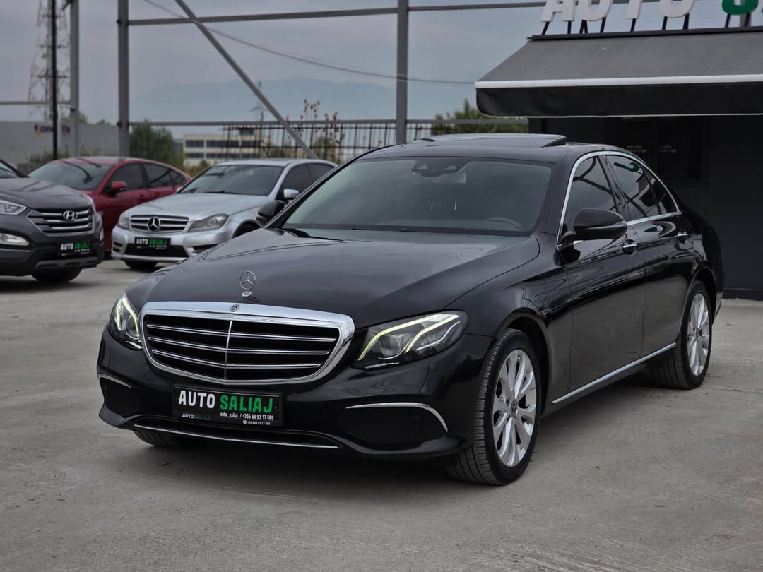Ne shitje ⤵️
● Mercedes Benz - E220Cdi/4Matic 2018 ●
▪︎ Viti 2018
▪︎ Modeli Exclusive
▪︎ Motorri 220 Nafte 4Matic
▪︎ Kambio Automatike⁣ 9G
▪︎ 206.000km Te certifikuara (Me Garanci) ✔️
▪︎ Modaliteti Eco/Comfort/Sport/Sport+/Individual
▪︎ Sallon Lekure gjendje perfekte⁣
▪︎ Sendiljet Elektrike/Memorie/Fryrje-Shfryrje
▪︎ Sendiljet me ngrohje para/mbrapa
▪︎ Head Up Display(Shfaq kilometrat ne xham)
▪︎ Ekran i Madh⁣ / Navigator⁣
▪︎ Sensor Parkimi⁣ 360°
▪︎ Lane Keeping Assist (Mban korsin)
▪︎ Traffic sign Recognition ( Njeh tabelat ne rruge)
▪︎ Ambient light me 64lloje ngjyrash
▪︎ System AutoHold
▪︎ Kompjuter Bordi⁣
▪︎ Komanda ne timon⁣/Cruise Control⁣
▪︎ Timon me ngrohje
▪︎ Trekendshat ne pasqyre ⚠️
▪︎ Sensor dritash/shiu
▪︎ Klima me 2 Zona⁣
▪︎ Xhama te Zi⁣nj/Disqe alumini/Baxho
▪︎ Pasqyrat Elektrike + Palosje LED⁣
▪︎ Drita inteligjente me LED Kseno dhe Stopa LED⁣
▪︎ Radio CD + Aux + Bluetooth⁣ etj...
● Me dogan te paguar gati per targa ✔️
❗Makina eshte ne gjendje perfekte nga ana motorrike dhe xhenerike, mund ta kontrolloni te mekaniku juaj me i besuar.!
❗️Me te drejt kontrolli te Benzi !
💲Cmimi: 19.500€ i diskutueshem !
↪️ Cel : 069 97 17 500