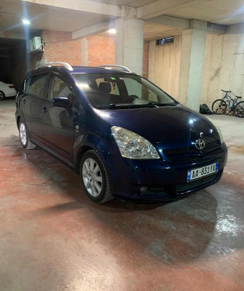 SHITET TOYOTA COROLLA VERSO VITI 2005 MOTORR 2-sh D-4D ËSHTË MAKIN FAMILJARE ME 7 VENDE MAKINA ËSHTË NË GJENDJE PËRFKETE DHE MAKINA NDODHET NË TIRAN NË ZONEN E ASTIRIT ËSHTË E GATSHME PËR GJDO LLOJ PROVE PËR MË SHUM INFO ËSHTË KY NR +355 68 231 8850
