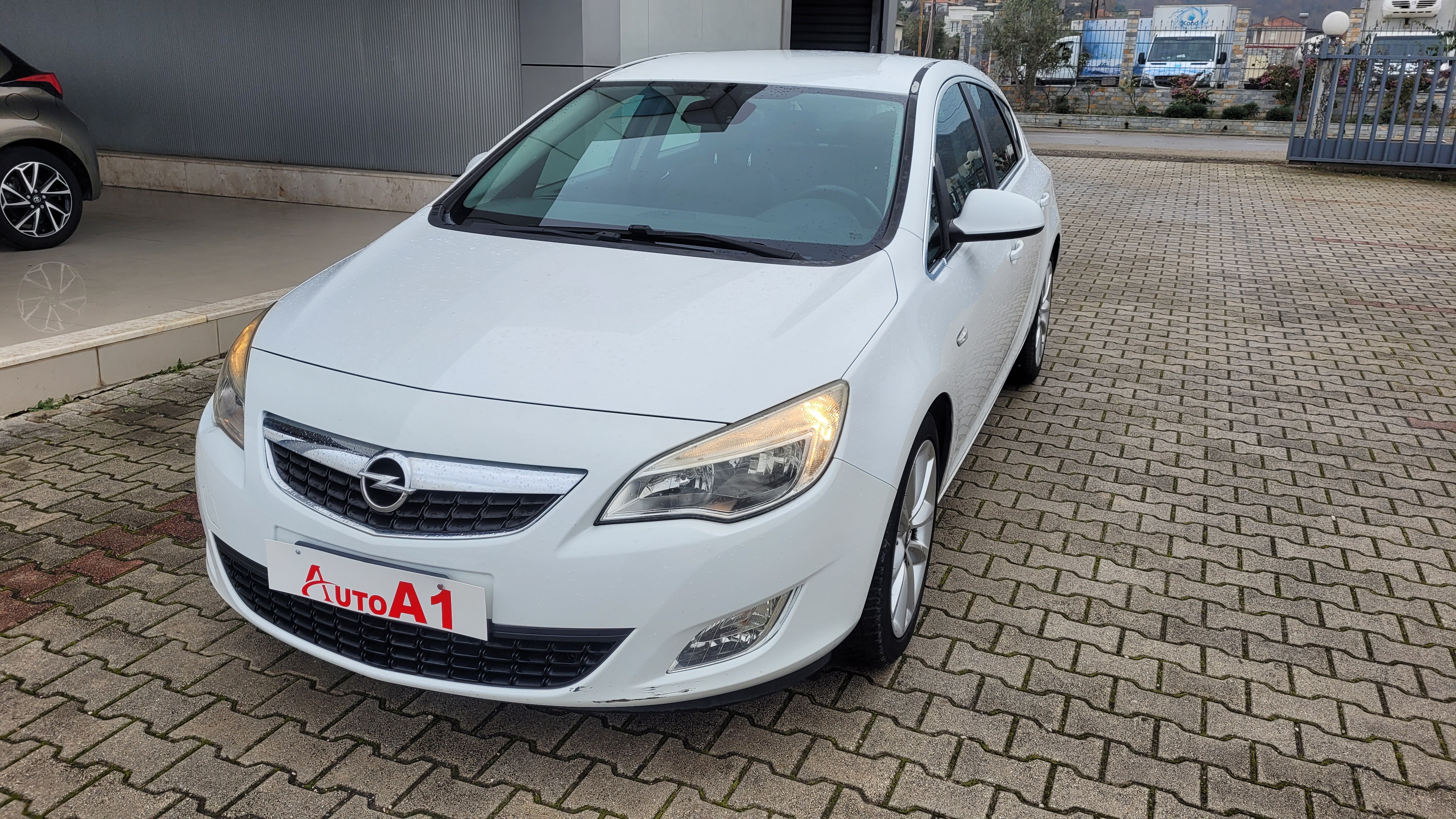 Opel Astra 1.7 cdti Viti 2010, 200,000 km Me Dogane Te Paguar Vendodhja Autostrada DR_TR km 13,