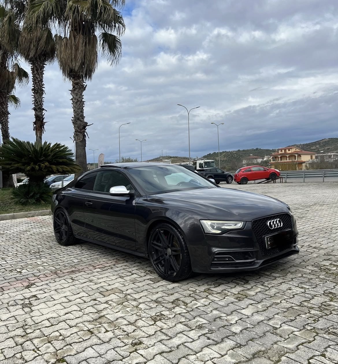 Audi Audi s5 fabrike
3.0 tfsi stage 460hp
2012
Pa taks luksi
S-tronik kambio
Impjant gazi Prins
Importuar nga europa
Full extra opsione
Panorama
Distronik + keep line asist
Vete frenim
Disqe 20 goma mishelin pilot sport 4s
Sapo ja bere mbi 2000€ sherbime
Per me shum informacione : +355686602405
