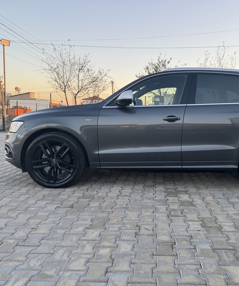 👉SHITET 
👉Audi SQ5 
👉viti 2015
👉km 168500
👉Tel 0688070207