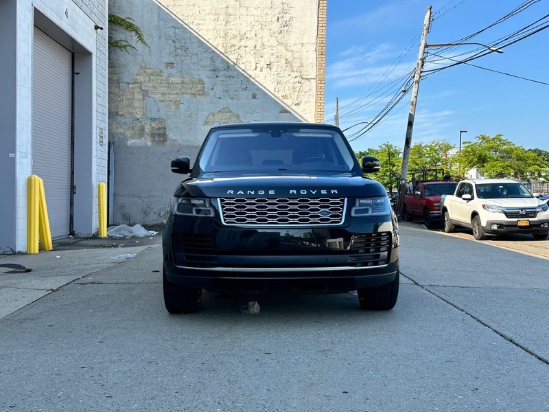 

✅ Marka LAND ROVER 
✅ Modeli RANGE ROVER HSE 
✅ Motorri 3.0 DIESEL
✅ Viti 2018
✅ km 145.000
✅ Full Loaded


Makina eshte e paster me 1 pronare .
Me liber sherbimesh Qe nga dita e pare Qe ka dale ne rruge . 

✅Back-up Camera
✅ Blind Spot Monitor
✅ Bluetooth Connection
✅ Climate Control
✅ Cross-Traffic Alert
✅ Hands-Free Liftgate
✅ Hard Disk Drive Media Storage
✅ Heated Front Seat
✅ Heated Rear Seat
✅ Heated Steering Wheel
✅ Integrated Turn Signal Mirrors
✅ Keyless Start
✅ Lane Departure Warning
✅ Leather Seats
✅ Multi-Zone Air Conditioning
✅ Navigation System
✅ Panoramic Roof
✅ Power Driver Seat
✅ Power Liftgate
✅ Power Passenger Seat
✅ Premium Sound System
✅ Privacy Glass
✅ Rain Sensing Wipers
✅ Rear Air Conditioning
✅ Rear Parking Aid
✅ Satellite Radio
✅ Seat Memory
✅ Smart Device Integration
✅ Sun/Moonroof
✅ Tire Pressure Monitor
✅ WiFi Hotspot