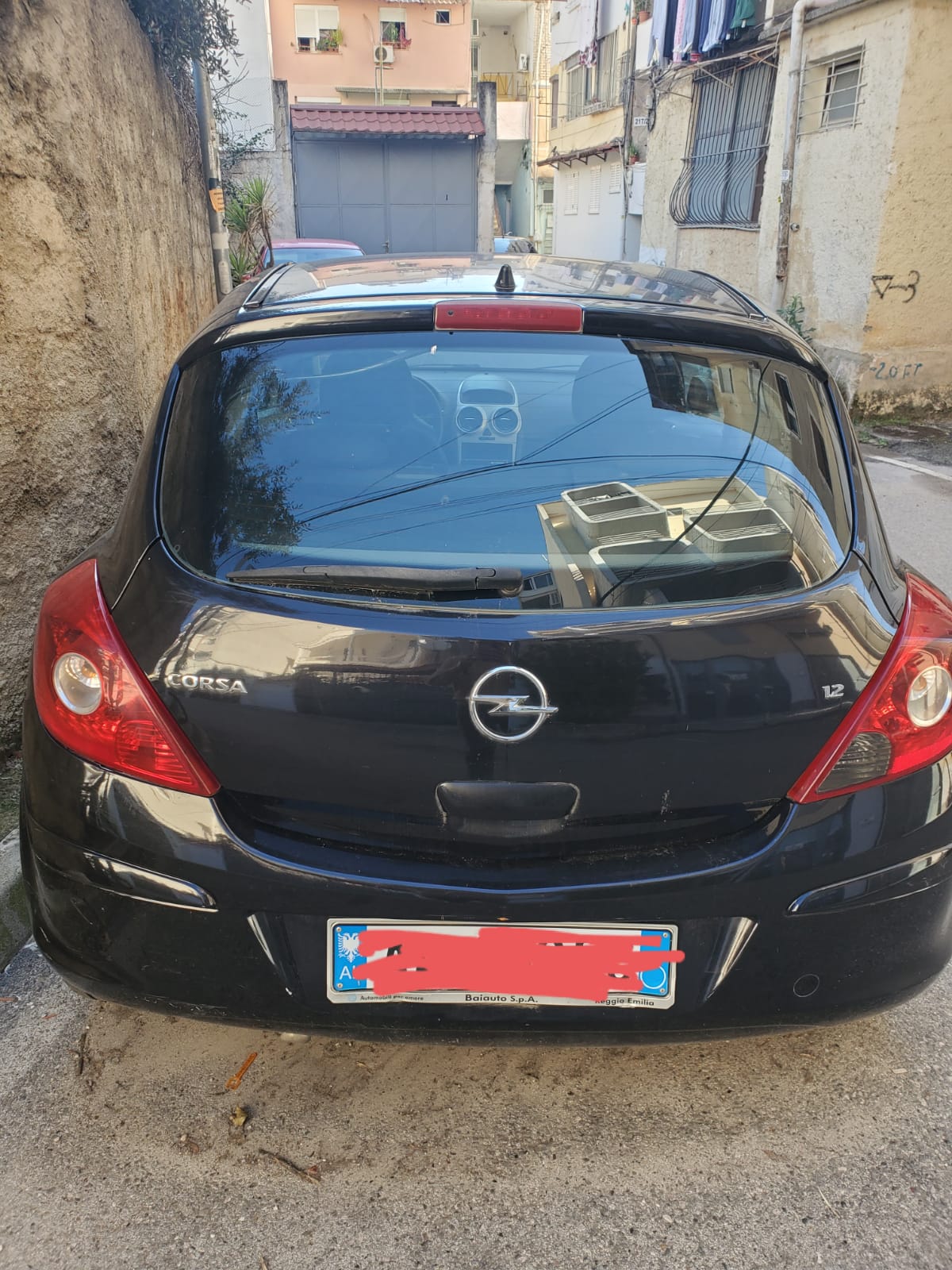 Shitet opel corsa, 1.2 benzine. Viti i prodhimit 2007. Me 184.000km. Tre dyer. Kolaudimi deri ne mars 2027.