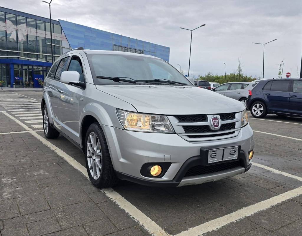Fiat 𝗙𝗶𝗮𝘁 𝗙𝗿𝗲𝗲𝗺𝗼𝗻𝘁 𝟰𝗫𝟰 𝗔𝘂𝘁𝗼𝗺𝗮𝘁𝗶𝗸
JO NDËRRIM.
Viti i prodhimit 2012
Motor 2.0 Naftë.
242 mijë KM.
Kambjo Automatike.
Klimatronik.
Sedilje me Ngrohje.
Hapse në Tavan.
Sensor parkimi Para Mbrapa.
7 vënde.
Xhama të Errët Origjinale.
Goma të Reja.
Disqe Alumini.
Klimatronik me dy zona.
Navigator.
Tapiceri Lëkure.
Abs,Esp,SrsAirbag.
Drita Mjegulle.
Shina në Tavan.
Pasqyra me mbyllje dhe shumë ekstra të tjera.
Çmim 7.900 Euro
Facebook & Instagram Master_Auto_Fier