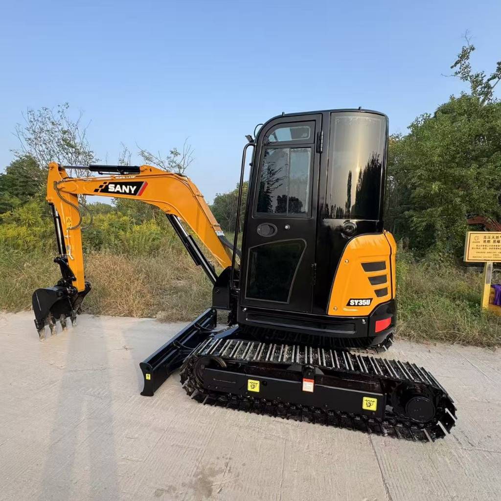 Porosite tani nga Kina: SANY SY35U (2017) Pesha 3.5 Ton

🚜 870 orë pune, pothuajse i ri, (pa doganë, direkt në portin e Durrësit).
✅ Kabinë komode me kondicioner për kushte perfekte pune.
🔥 Zero tail swing – Manovrim i lehtë dhe fleksibël në hapësira të ngushta!
Një mundësi e shkëlqyer për çdo projekt ndërtimi! 🔥

📞 Kontakti: +355 68 424 9049  
🔑 AutoMatch AL 

#MiniExcavator #SANY #SY35U #MakineriProfesionale #ShitjeMakinerie