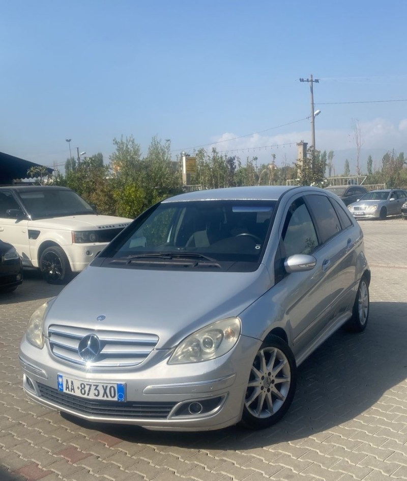 Shitet Tirana 3000€