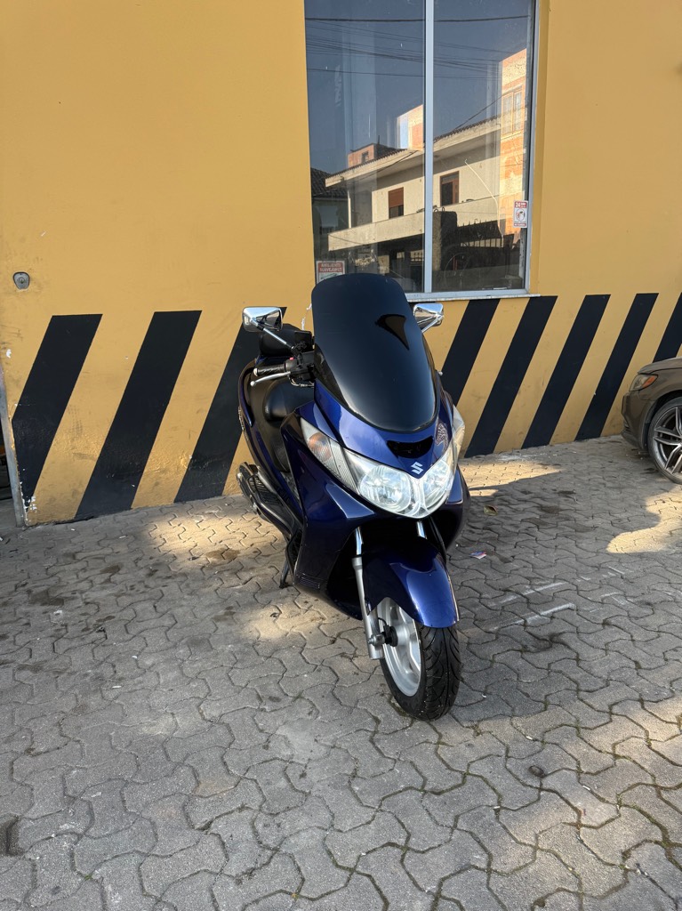 Suzuki burgman 2006 400 cc me cdo sherbim te kryer vajfiltra bateri motorrino goma te reja me dokumenta cmimi i diskutueshem 