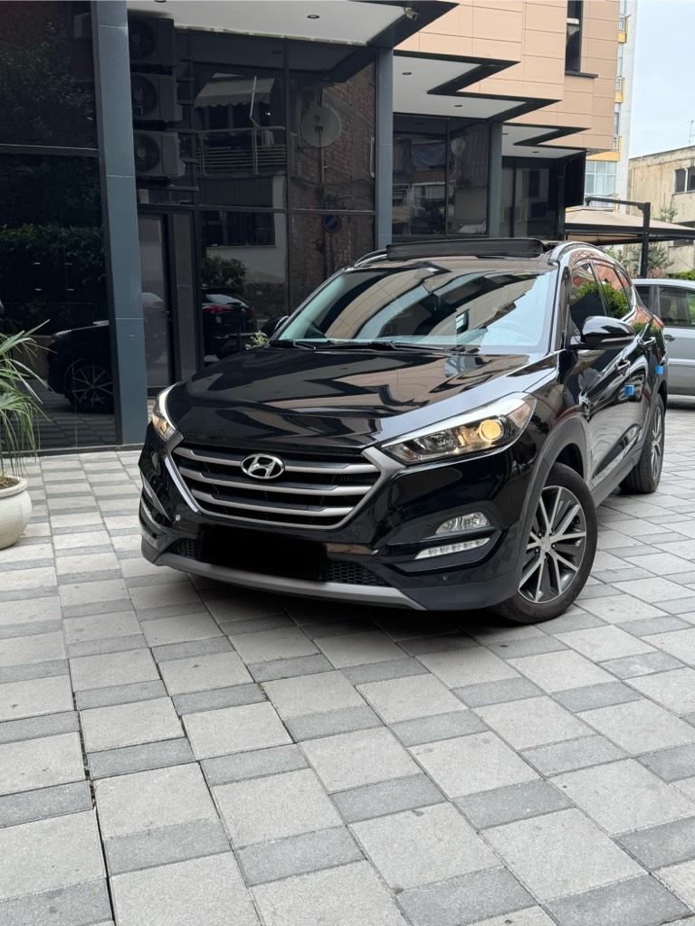 Hyundai Hyundai Tucson Premium
Viti 2016
132.000 km
Karburanti :2.0 nafte
Dogane e paguar
Sedilie me ngrohje dhe ftohje
Sedilie me ngrohje dhe mbrapa Sedilie elektrike fryrje cfryrje
Full panorame
Vet parkim
Auto hold
Navi i madh
Fener stopa full led Usb-aux-bluetooth
Sensor drita-shiu
Komanda ne timon
Timon me ngrohje
Pasqyra me palosje
Sensor parkimi
Keyless go hapet mbyllet me celes ne xhep
Fener stopa full led
Full Panorame
Cruise controll
Start-stop
Drive select eco-sport -comfort
Sensor parkimi
Kroskot me qepje
Kamera parkimi para mbrapa
Full me opsione
Makina esht ne gjendje perfekte e gatshme per cdo lloj kontrrolli nga ana juaj
Cmimi i diskutushem
Tel 0698455992