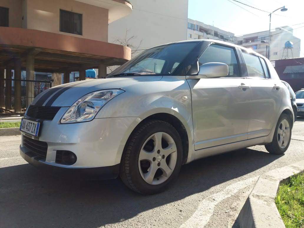 Shes Suzuki Swift 1.3 Automat motorr me zinxhir Benzin Gas , Impiant gazi Lovato i montuar ne Shqiperi , fundi i vitit 2005, makina eshte ne super gjendje pervec disa gjerave te vogla estetike , Clima , full , sensore parkimi , navi touch screen 10”, pasqyra elektrike , xhama elektrik , FREKSION I RI i sapo vendosur me vlere 400 € kambio kambio perfekte , goma te reja , ferrota te reja vaj + filtra, nuk ka nevoje per asnje lloj sherbimi . Liber servisesh.
Cmimi i diskutueshem
WhatsApp : +355682063316