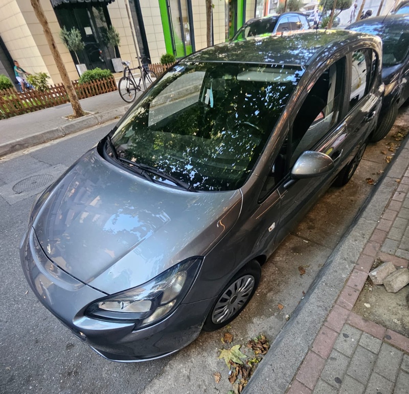 Opel Opel corsa 1.4 benzine gjendja 10/10 per patentat e reja sherbimet e bera ne koncesionar vetem nje pronar ka makina opsione nga me te fundit i makin e gatshme per cdo lloj prove nr 0693874743