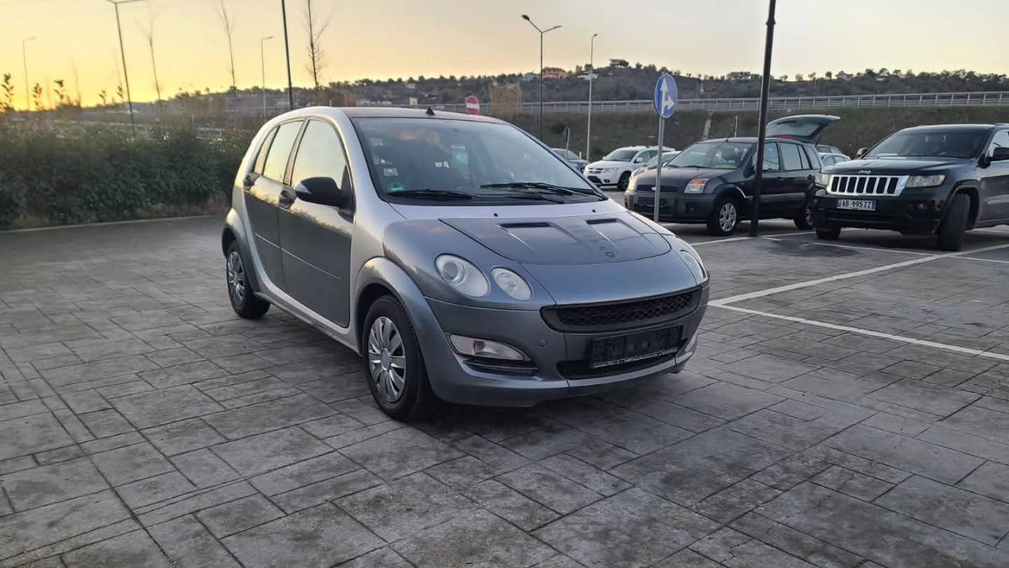 𝐒𝐦𝐚𝐫𝐭 𝐅𝐨𝐫𝐟𝐨𝐮𝐫
Cel çdo ditë ora 10:00-20:00.
JO NDËRRIM. 
Me doganë të paguar. 
Viti 2006. 
Motor 1.1 Benzin. 
171 Mijë KM. 
Kambjo Manuale. 
Klima. 
Importuar nga Gjermania. 
Abs,Esp ,SrsAirbag.
Çmimi  2̶7̶0̶0̶ E̶u̶r̶o̶ 𝟐.𝟐𝟎𝟎 Euro.

Facebook & Instagram Master_Auto_Fier 