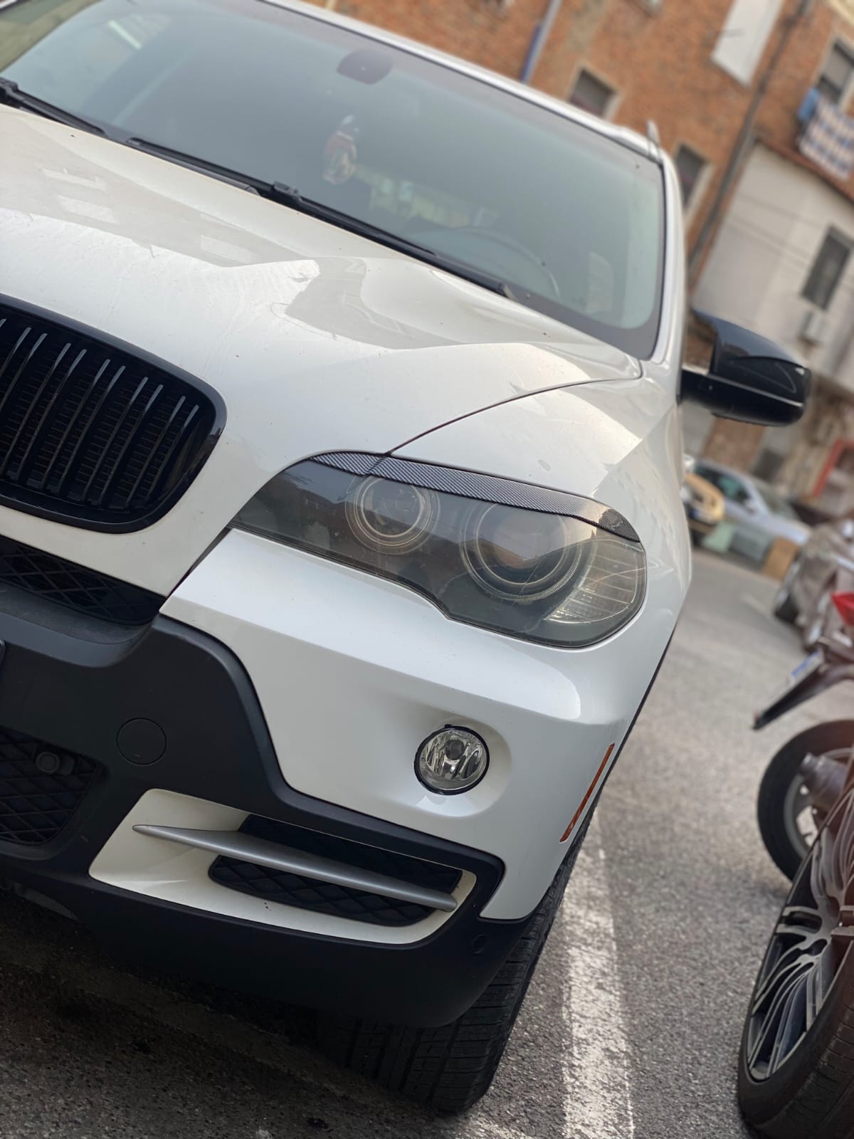 Shitet X5 Benzin Gaz 3.0si motorr n52 i thjeshte 6 pistona ne linj. Pa takse luksi. Km 230-240 mije origjinale

Targa e perzgjedhur 777

Ngrohje sedilesh
Drita led para mbrapa
Sensor para mbrapa, kamer parkimi
Xhama te zinj dhe perde fabrike
Full panorame
Klima 4 zona

Makina familjare dhe jo tregu
Cmimi 6800 lek i diskutueshem nga afer
Durres
0️⃣6️⃣8️⃣2️⃣4️⃣2️⃣6️⃣1️⃣6️⃣1️⃣
0️⃣6️⃣9️⃣3️⃣7️⃣0️⃣8️⃣8️⃣9️⃣3️⃣