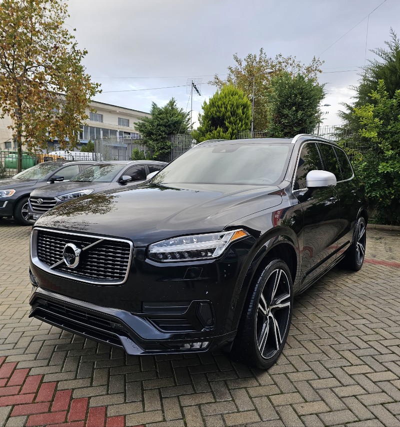 Shitet Volvo xc90 T6 R-design Viti 2018
Motor 2.0 benzine/gaz 316hp
Kambio automat 8G
Km 199.000 
Full panorama
Sallon lëkure+kamosh shume i paster
Sedilje me ngrohje  fryrje
Sedilje me memorje
Kamera 360 grade
Sensore parkimi
Pasqyra elektrike me mbyllje
Start stop sistem
Hapje mbyllje me gisht
Drive select eco
Distronik
Keep Line assist
City safe
Trekendesha ne pasqyre
2 çelësa
Bagazhi me buton etj etj
Disqet 22'' gomat 95%
Me letra sapo prera dhe sherbime vaj filtra te bera
Makina eshte perfekt mund ta kontrolloni ku te doni
Cmimi 22.000€ paki disk nga afer
Per me shume info :
Cel 0695146009
Fier