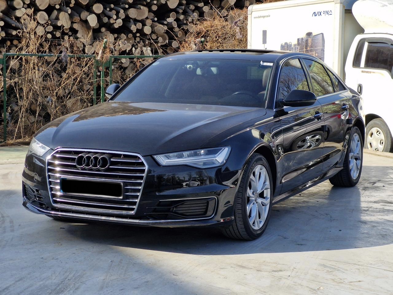 Audi A6 Ne shitje 2.0 Nafte

Marka:Audi

Lloji: A6

Viti:2015

Kilometrat: 123 000 origjinale

Kambio: Automatike

Motorri : 2000 cc nafte

Opsione:

-Tapiceri ngjye kafe/zeze

-Baxho 

-Media/Bluetooth/USB/CD

-Sendilje memory,Fryrje Cfryrje,Ngrohje/Ftohje para

-Sendilje ngrohje pasme.

-Komanda ne Timon/Timon me ngrohje

-Start and Stop/Keyless.

-AutoHold frena.

-Klima 4 zonale.

-Sensor parkimi para mbrapa

-Kamera nga pas
-Limitator shpejtesie.

-SUPER GJENDJE GATI PER TARGIM