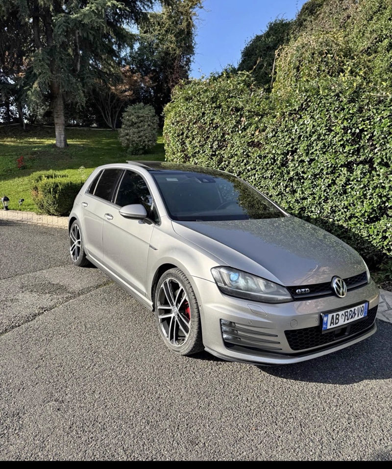 Volkswagen 🇩🇪GOLF 7.5 GTD fabrike🇩🇪
Viti 2014
Motorr 2.0 Diesel GTD
160 🐀 mij km
Full Opsion Start/stop
2 Celesa
Navi i madh / bt / sd card
Marsha + - ne timon
Tempomat
Attention Asisst disc tronic
Pre Safe Line assist
Vet Parkim
Sensor 360 grade Dynaudio Sound Sistemi muzikes
Xhama te zinj Origjinal
Stufe me komande
Sistemin mode me 4 pozicione
Sediljet e GTD origjinale
Sedilje me ngrohje 18 disqet gtd gomat michelin
Te gjitha letrat dhe sherbimet te sapo bera e gatshme per cdo lloj prove.
E ardhur nga Gjermania.
Cmimi 12.500€.