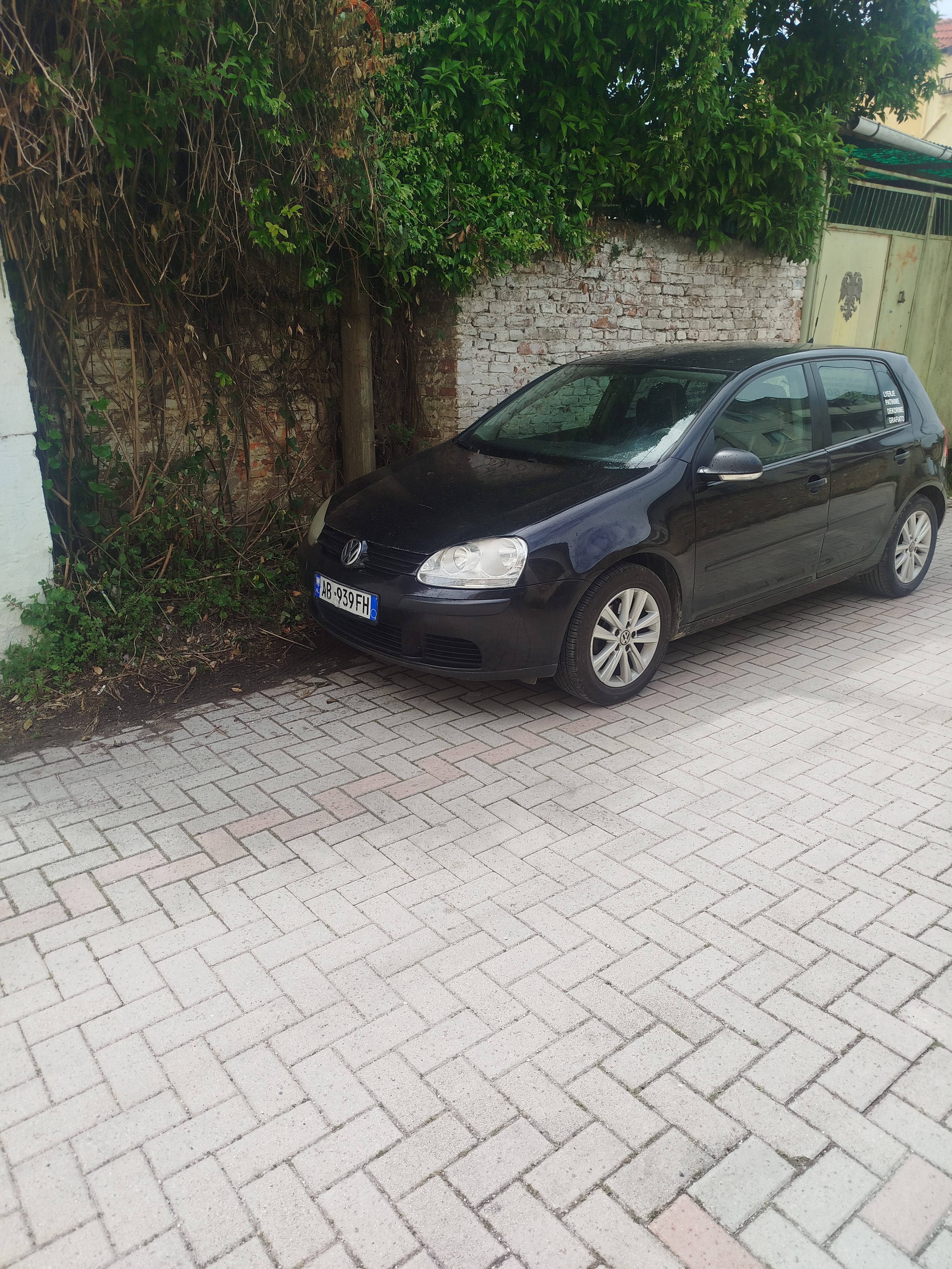 golf 5 viti 2007 1.9 manual me 240 mije km ne super gjendje, makine private, arsyeja e shitjes largimi nga shqiperia