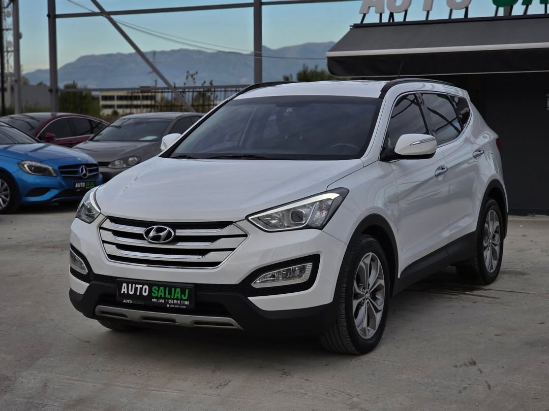 Ne shitje ⤵️
● Hyundai Santa Fe - 2.0Nafte / 2013●
▪︎ Motor 2.0 Nafte eVGT
▪︎ Kambio automatike
▪︎ Viti 2013
▪︎ 228,000km te çertifikuara (Me Garanci) ✔️
▪︎ Sallon i Zi Lekure
▪︎ Sendilet Elektrike, Ngrohje + Ftohje para dhe ngrohje mbrapa
▪︎ Ekran i Madh multifunksional me touch
▪︎ Navigator / Kompjuter Bordi
▪︎ Celes inteligjent hapet mbyllet me shenje gishti
▪︎ Ndezje me Buton Start/Stop
▪︎ Sensor Parkimi / Kamer parkimi
▪︎ Timon me ngrohje dhe multifunksional (normal/comfort/sport)
▪︎ Sistem muzike ACTUNE
▪︎ Komanda ne Timon / Limitor Shpejtesie
▪︎ Sensor shiu / Sensor dritash
▪︎ Radio/CD/Aux/Bluetooth/USB
▪︎ Pasqyrat Elektrike + Palosje
▪︎ Klima me 2 Zona
▪︎ Xhama te Zi / Disqe alumini
● Me dogan te paguar gati per targa !
❗️Makina eshte ne gjendje perfekte nga ana motorrike dhe xhenerike, mund ta kontrolloni te mekaniku juaj me i besuar !
Me te drejt kontrolli te Hyundai Albania
💲Cmimi: 10.000€ i diskutueshem !
↪️ Cel: 069 97 17 500
