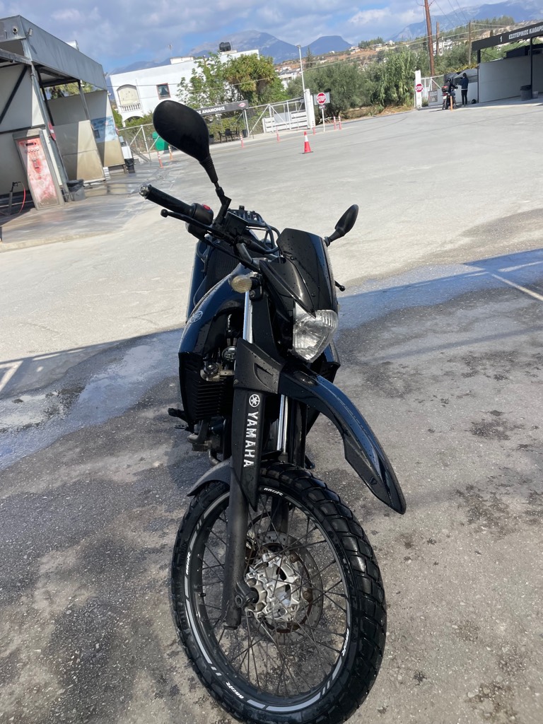Shitet Yamaha xt660R 
i sapo dal nga full service me goma te reja "Metzeller"
motorri nuk do asgje tjeter!!
i perdorur gjithmone me kujdes vendos ta shes per arsye mosperdorimi
nr kontakti +306943469682
