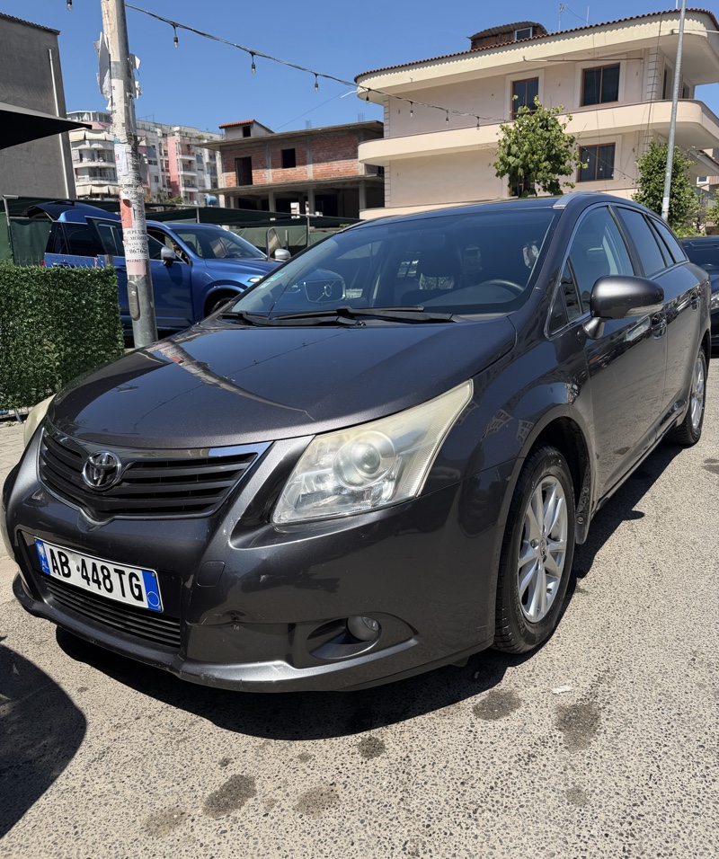 Toyota Toyota avensis 2.2 nafte manual, 6+r, kamer parkimi, sensor parkimi, bluetooth, taksat e paguara. 3900€ okazion, tirane, rruga kavajes. 0692286881