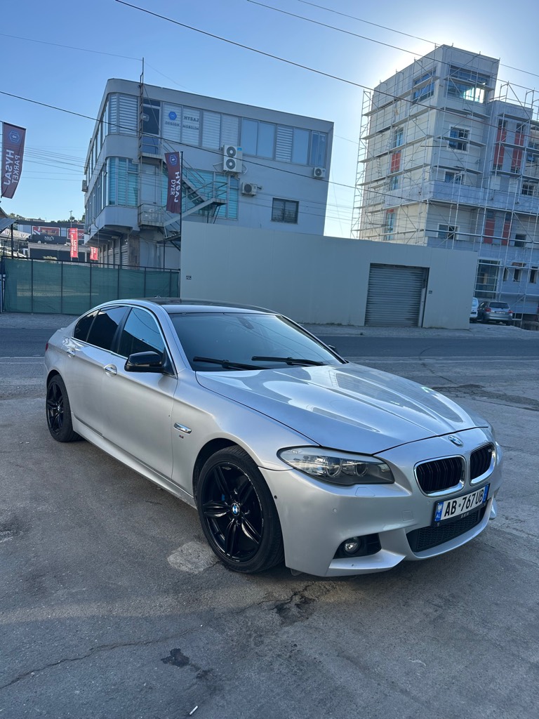 BMW Vetem shitet BMW seria5 520d
2.0 Nafte
Viti 2011
✅132.000 km origjinale✅
Makina esht super super gjendje si motorr edhe kamje dhe shum e paster
Makina ka ardhur nga Anglia esht ndrruar krahu 3500€ nga 5 vjet
Full opsione dhe e vecant ne llojin e saj
Look M5
Dyer me thithje
Sendilje me levizje elektrike dhe me ngrohje
Timoni dhe Nav i madh M5
Kamera 360 grad
Sensor parkimi
Ambient light
2 celsa
Goma disqe te reja
Letrat te paguara per nje vit
Siguracioni Full Kasko
Nuk nderrohet
Makin personale jo trregu
Shitet per arsye mosperdorimi
Makina ka problem vetem me pjesen e celsit nuk hapet nuk mbyllet
Cmimi esht super okazion per llojin e saj
Cmimi 7900 lek
0686117253