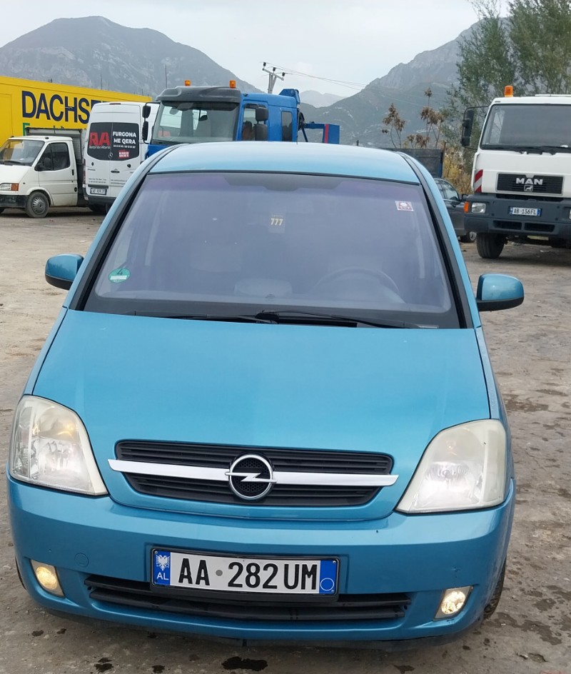 Shitet ose nderrohet me makine automat japim leke shtese.
Cmimi I diskutueshem.
Makine ne gjendje shume te mire .

0672374250