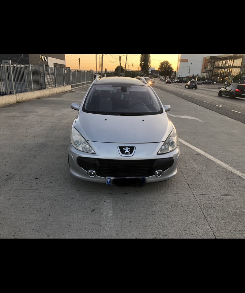 Peugeot Peugeot 307 🇨🇭automat 2006🇨🇭1.6 benzine🇨🇭160 km🇨🇭tavan xham 🇨🇭cmimi 2200 pak i diskutueshem mundesi nderrimi me makine me te vogel 🇨🇭nr tel 0693660219
