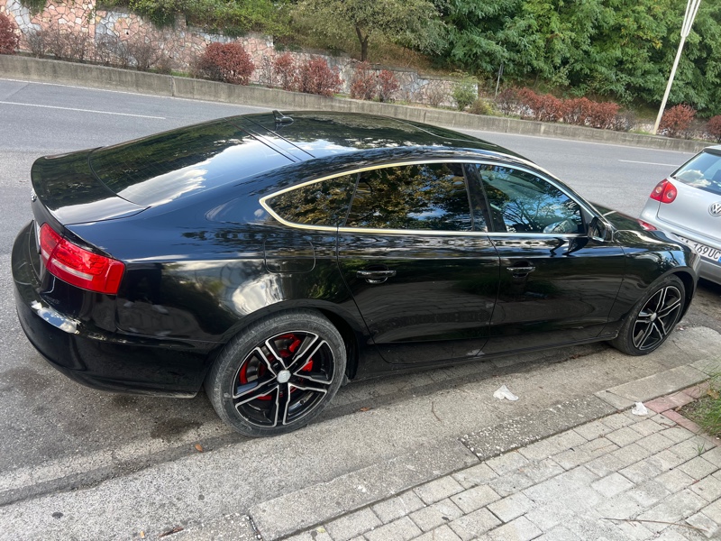shitet ose nderrohet me audi a7