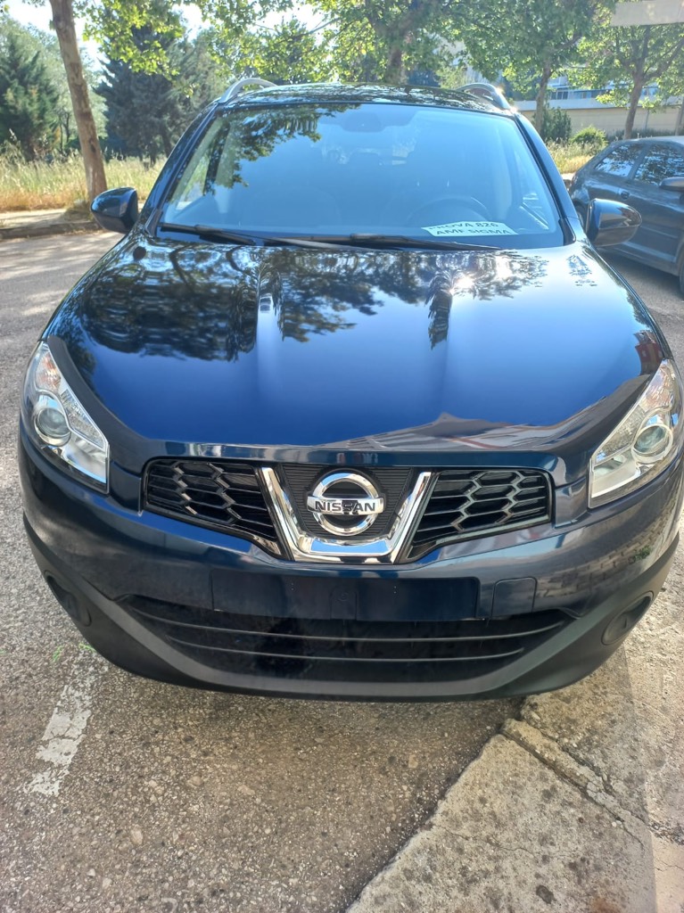 Shitet ose Nderrohet Nissan Qashqai 2+
Motorr 1.6 naft
Viti:2013
Manual 
Full panoram
Pasqyrat me palosje elektrike
Komandat ne timon
Gomat e sapo ndruara 
Gjendja perfekte 
Me targa ,me siguracion te paguar 
Sensor parkimi 
Navi i madh
Cmimi i diskutueshem ose ndrrohet
Nr tel:0682770383
