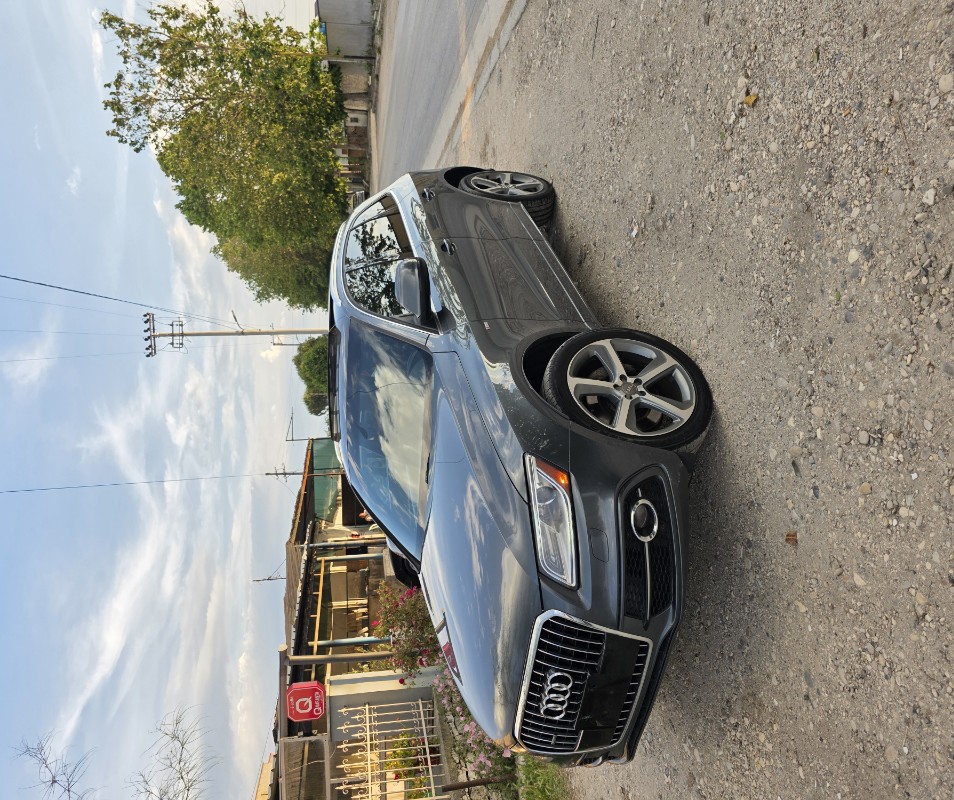 Motorr 3.0 benzin supercharger pa taks lluksi
224mij kilometra origjinale
Kamio automat 8G
Sedilje Sline me morje+ngrohje para mbrapa
Blind spot asist
Sensor+kamera parkimi
Audi drive select me 4 modalitete
(comfort-auto-dynamic-individual)
Tavan full fanoramic
Sistem muzike BANG&OLUFSEN
Klima me 2 zona
Timon Sline me f1
Hill decent control
Cruise control
Fenera led+bixeno inteligjent
Navi+bluethooth+cd/aux
Cmimi 10.000lek pak i diskutueshem pasi te shihet makina nga afer(vetem shitet nuk nderrohet)
tel0694676823
tel0696369111