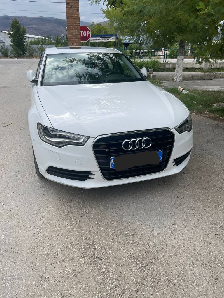 2013-Audi A6 3.0 TDI Quattro
Motorri: 3.0 TDI (245Hp/185Kw)
Viti: 2013
Karburanti: Nafte
Kambio: Automatike
Kilometra: 168.000 Km
Lista e Opsioneve:
Fener Full LED Matrix
KEYLESS GO
Start-Stop (Ndezje-Fikje) me Button
Baxho Xhami
Sendiljet Para me Ngrohje
Sendiljet Para Elektrike + Memorie
Timon me Ngrohje
Eco AutoStart-Stop (fiket ne semafor)
Driving Select (Efficiency, Comfort, Auto, Dynamic, Individual)
Auto HOLD
Sensor Parkimi
Sistem Navigimi
Kompjuter Bordi
Kroskot me Ekran Digital
Cruise Control
Limitor Shpejtesie
Stopa LED
Klima 2 Zona
Sensor Dritash
Sensor Shiu
Pasqyra me Palosje + Elektrike
Pasqyra me Ngrohje
Xhama Elektrik
ESP/ ABS
4 goma te reja micheline