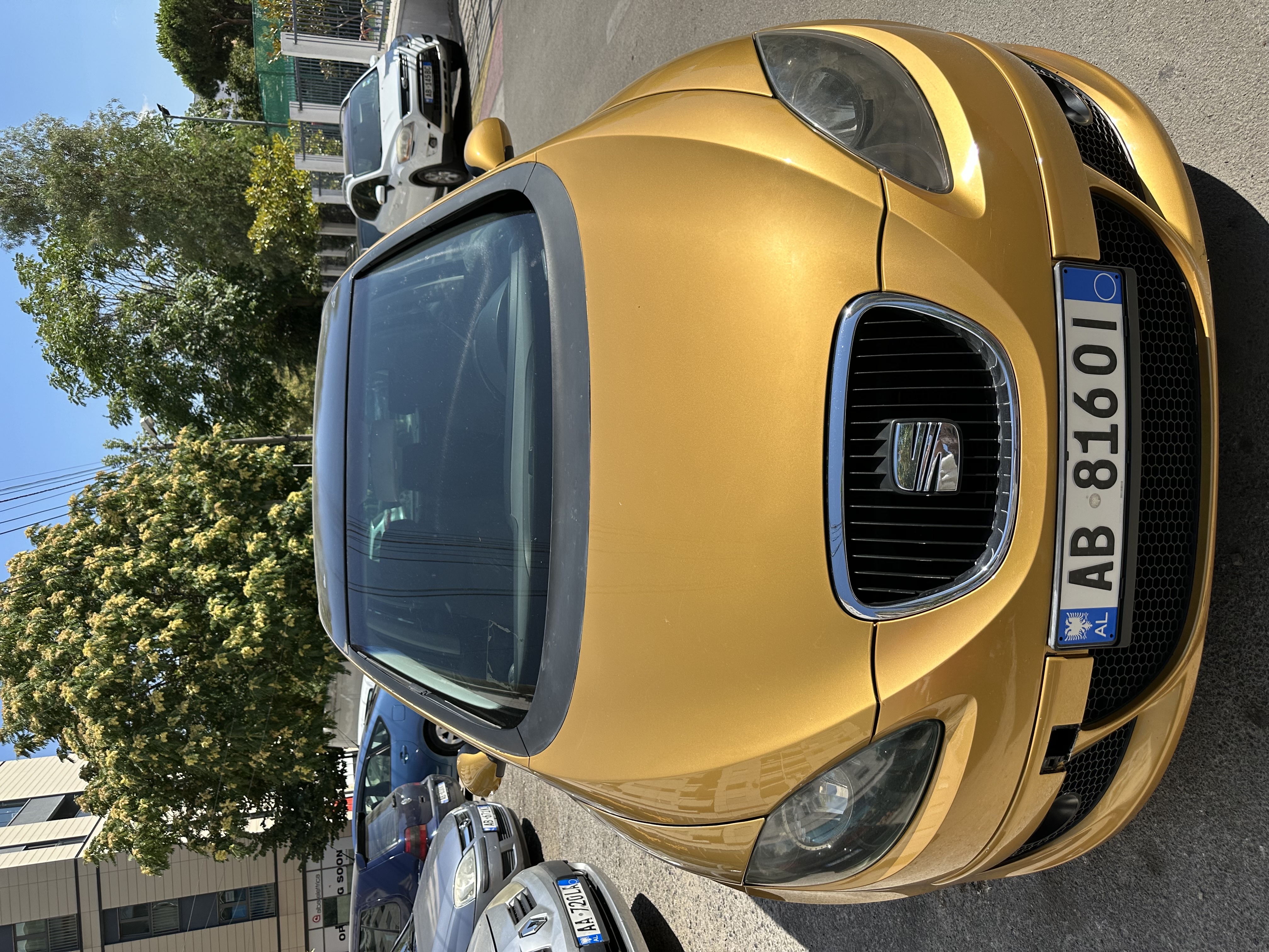 Ne gjendje te mire motorrike dhe xhenerike vaj filtra te sapo nderruara, rrip faze kit bashk me pomp uji i ndrruar 4 muajsh, me dok te paguara deri ne Maj 2025