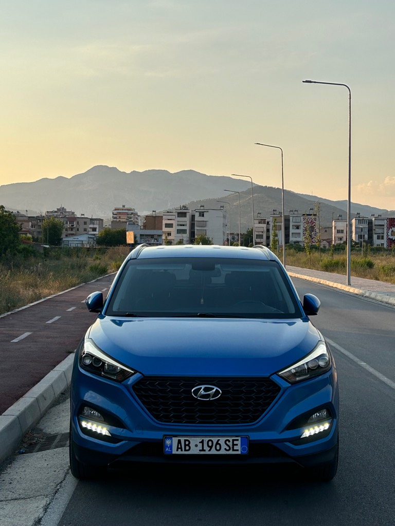  Hyundai tucson viti 2016 1.7nafte 100mij km me garanci letrat per 1 vit kualidim 2 vite sapo jan ber serviset + vaj filtra makina eshte  ne gjendje perfekte gati per prove tek mekaniku juaj i besuar(Makine personale jo tregu) Cmimi:12.6Lek i disk nga afer
☎️+355696610257 