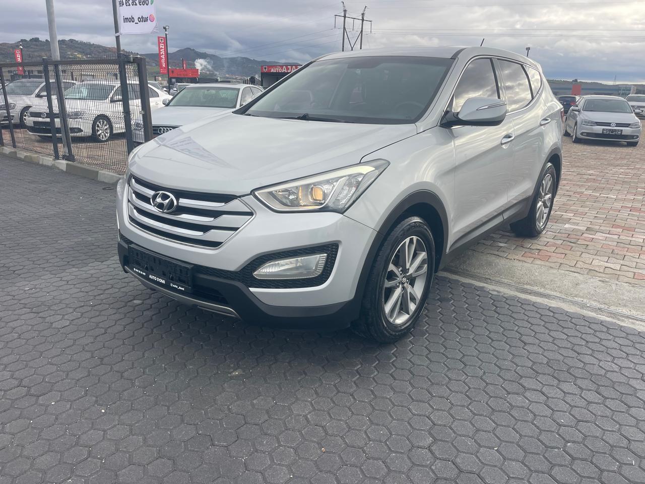 Hyundai HONDAI SANTAFE 2012V 2.0 TDI 250 MIJE KM NE GJENDJE SHUM TE MIRE ME DOGAN BEHU PRONARI I PARE NE SHQIPERI NR-151