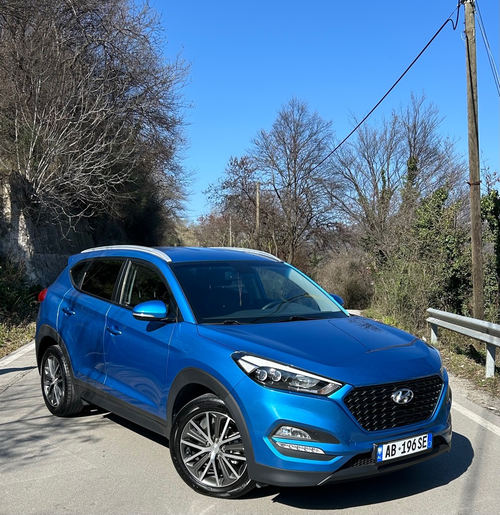 🔘Hyundai Tucson eVGT 1.7 Nafte
🔘Viti 2016 / 100🐁 Km (Origjinale)
🔘Kambio Automatike Eco/Sport
🔘Keyless Go / Pasqyra Me Palosje 
🔘Kamer Parkimi+Sensore
🔘Sendilje Me Ngrohje+Timoni
🔘Blind Spot Assist, Fenere Full Led
🔘Letra 1 Vit / Kolaudim 2 Vite
🔘Xhamat e Zi Me Leje (5Vjecare)
🔘E Gatshme Per Cdo Lloj Prove 
🚙 Makine Personale (Jo Tregu)
0️⃣6️⃣9️⃣6️⃣6️⃣1️⃣0️⃣2️⃣5️⃣7️⃣ 