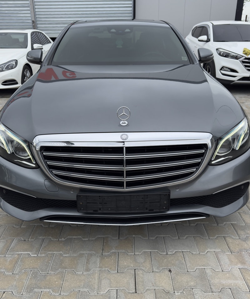 👉Mercedes Benz 
👉E220
👉Viti 2017
👉km 178000
👉tel 0688070207