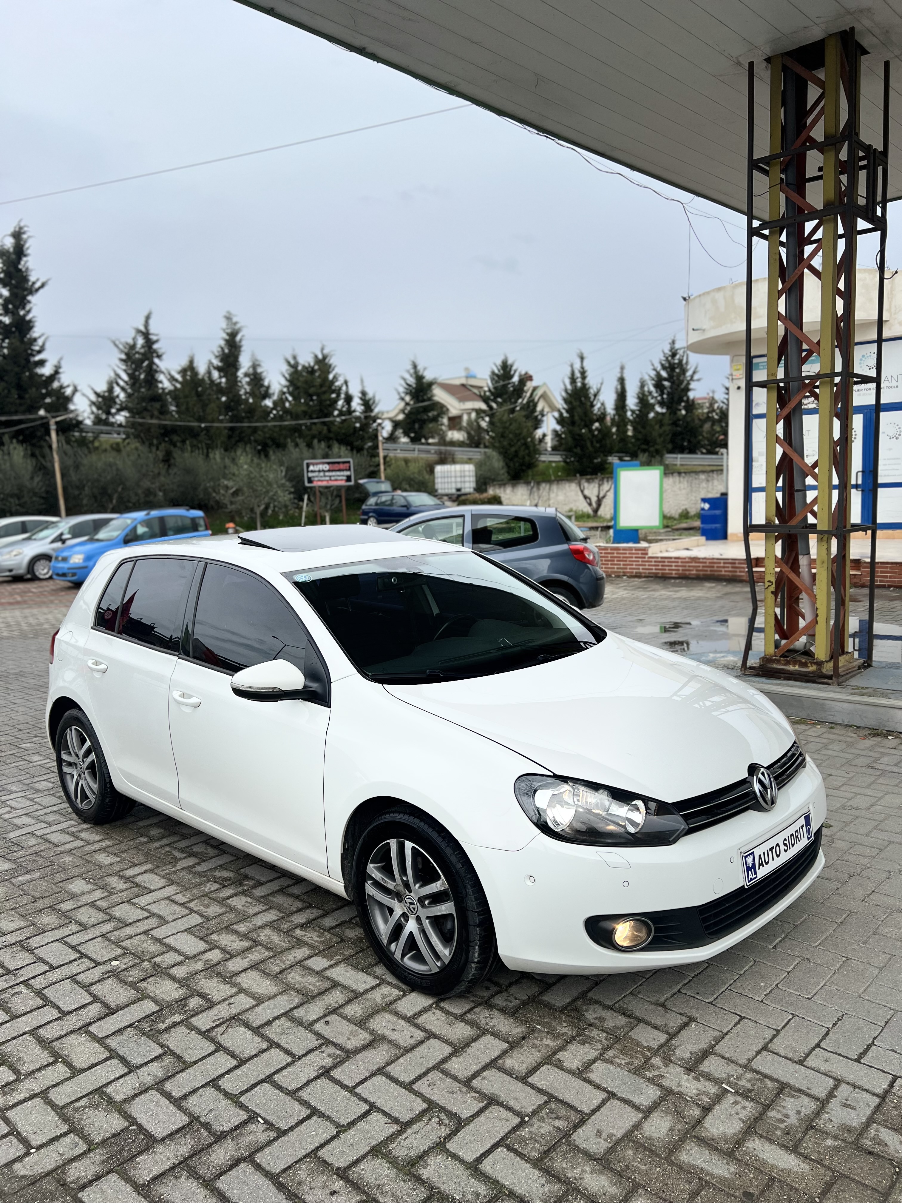 ✅ VW Golf 6 ✅
📍2.0 Nafte
📍:VITI 2011
📍 173 mij km origjinale
📍:EURO 5A
📍CMIMI : 6200 euro i disk nga afer
📍: Automat
📍DOGAN TE PAGUAR
📍:GATI PER TARGA
📍:E PASTER NE PAMJE VIZIUALE
📍:GOMA 100% 4sezons
📍:TAPICERI E MIRBAJTUR
📍 Baxha
📍:CD PLAYER
📍 Eco
📍 Sensor Para Prapa
📍Vet parkim
📍 Limitator Shpejtesie
📍 Sendile me ngrohje
MP3,AUX,USB BLUETUTH
📍:CLIMA DIXHITALE
📍:PASQYRA ELEKTRIKE+ANTIVERBUESE
📍:ABS ESP AIRBAG
📍:MBYLLJE QENDRORE
📍:XHAMAELEKTRIK . XHAMA TE ZINJE
📍Sensor shiu
📍 Sensor Drite ETJ.
📍:NA VIZITONI NE FAQEN TON INSTAGRAM - 🥇auto_sidrit🥇
📞:CEL 0677410380📞
📍Vendodhja Kavaje