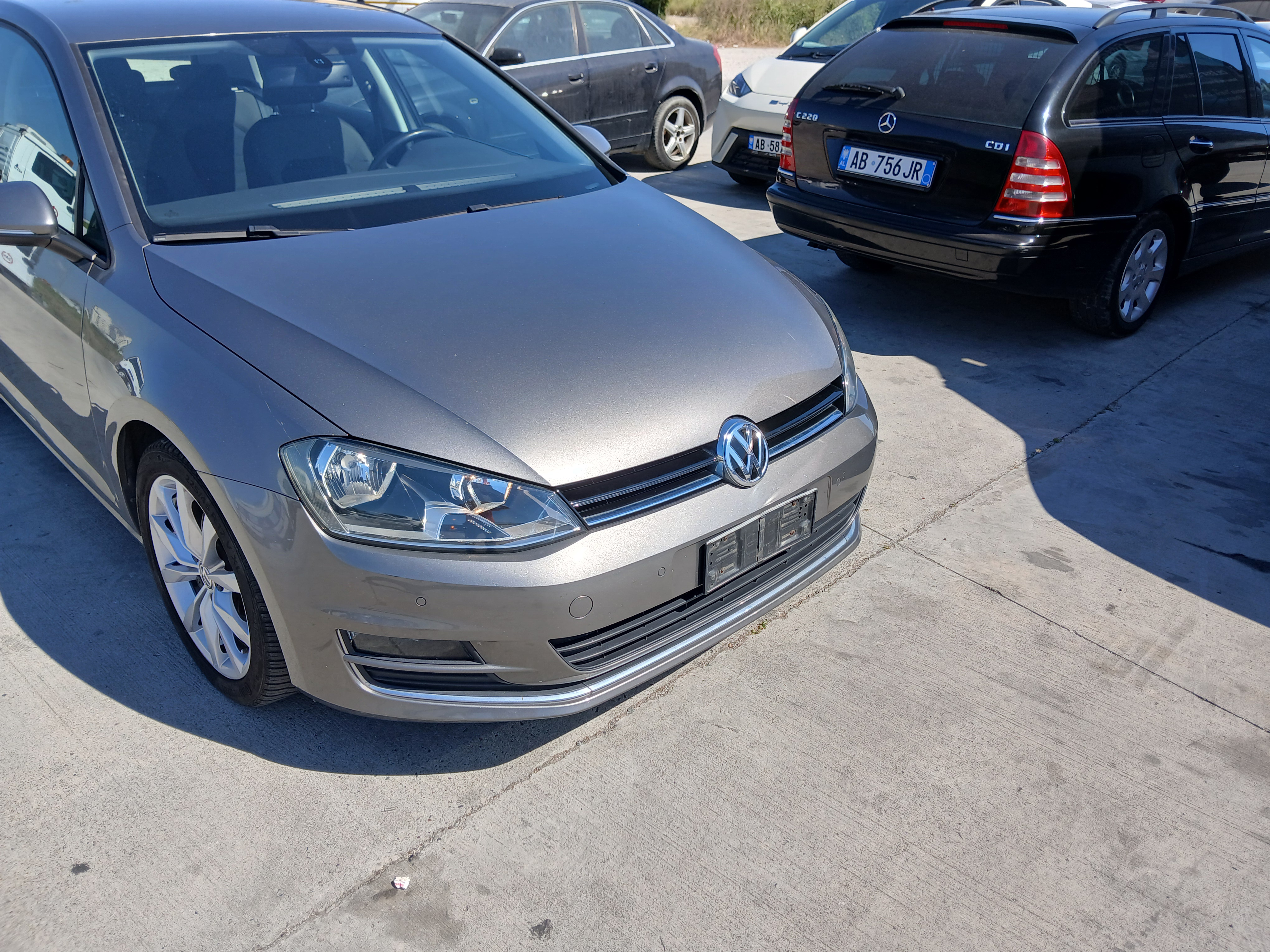 Volkswagen Golf 7 viti 2013 1.6 manual tdi blumotion kilomtera 290 mij origjinale mund ta kontrrolloni me targen e italis makina esh ne gjemdje perfekte dhe e paster vetem me dogan te paguar e pa perdorur ne shqipri