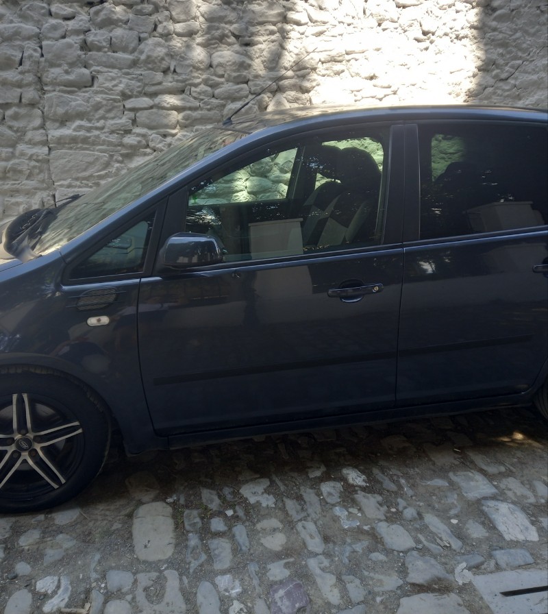 Ford Letrat dhe koalidim ne fund te tetorit 2026
Nderruar kit faze
Nderruar krmba motorit
Nderruar bateri
Ne gjendje shume te mire pune dhe estetike ( asnje gervishje)
Me 3 celesa
Bluetooth dhe xhama te zinj nga fabrika
Me kamer parkimi
Te gjitha sherbimet e bera
0696680359
