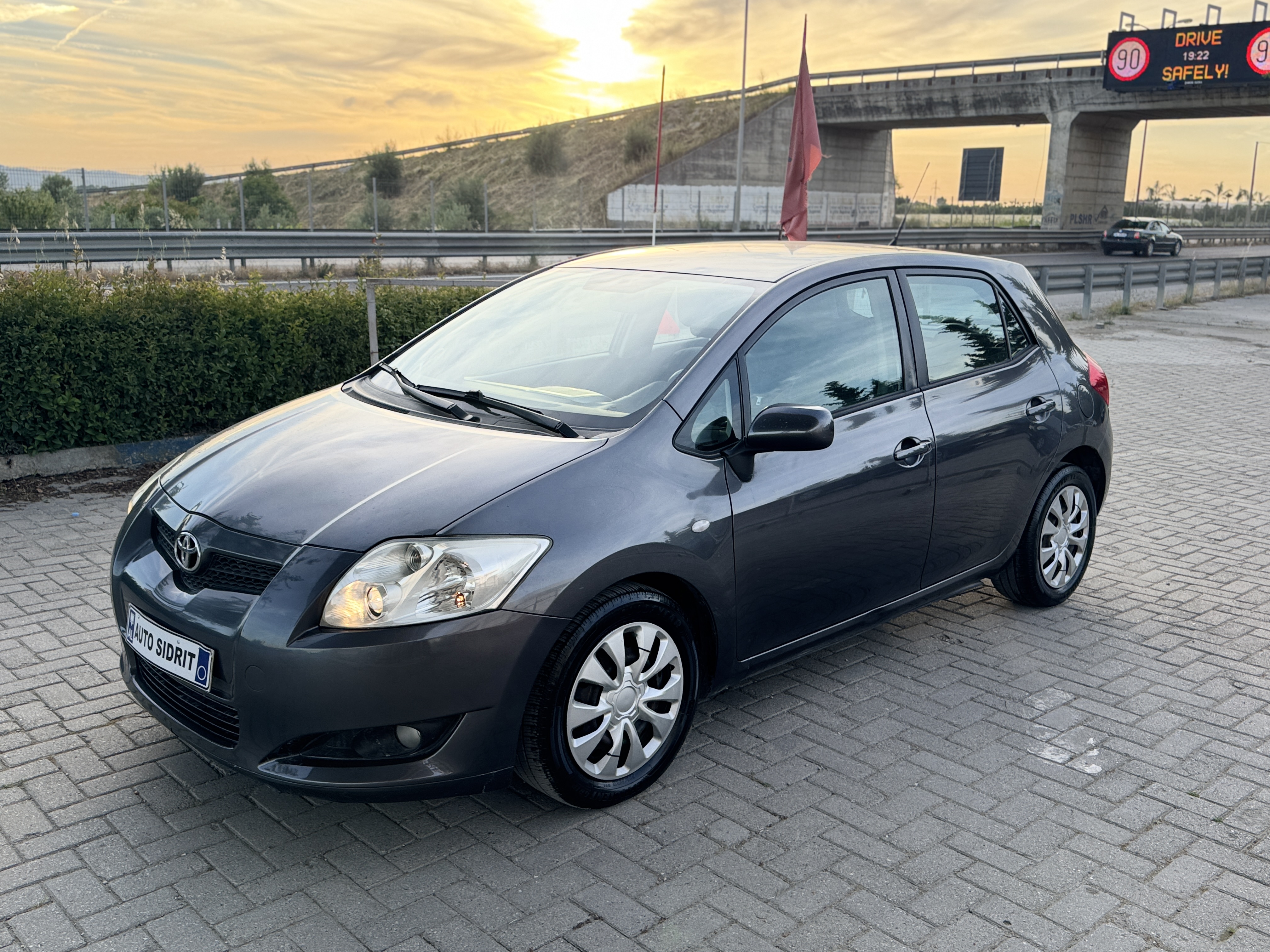 Toyota ✅ Toyota Auris✅
📍1.4 Nafte
📍:VITI 2008
📍 185 mij km origjinale
📍:EURO 4
📍Ideale per patenta te reja
📍CMIMI : euro i disk nga afer
📍: Manuale
📍DOGAN TE PAGUAR
📍:GATI PER TARGA
📍:E PASTER NE PAMJE VIZIUALE
📍 Klima funksionale
📍:GOMA 100% 4sezons
📍:TAPICERI E MIRBAJTUR
📍:CD PLAYER
MP3,AUX,USB BLUETUTH
📍:CLIMA DIXHITALE
📍:PASQYRA ELEKTRIKE+ANTIVERBUESE
📍:ABS ESP AIRBAG
📍:MBYLLJE QENDRORE
📍:XHAMAELEKTRIK ETJ.
📍:NA VIZITONI NE FAQEN TON INSTAGRAM - 🥇auto_sidrit🥇
📞:CEL 0677368164📞
📍Vendodhja Kavaje