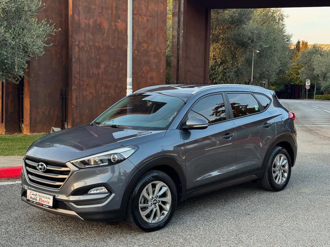 Hyundai Hyundai Tucson
📂 2.0 (Nafte )
📂 Viti 2015
📂 Kambio Automatike Dsg F1 Ne Timon
📂 130.000 Km Origjinale Me Garanci
📁Euro 5
📂 Xhama Te Zi
📂 Klimatronic Bi Zonale
📂 Sensore parkimi+ Kamer
📂Timon me Ngrofje
📂4+1 Vende
📂Disqe Origjinal Goma Vere
📁 Sallon Lekure me Ngrofje
📁 Radio CD+Blututh+Aux
📁Ngjyra Gri Miu Metalizato me Reflekse Super I Paster
📁Klima Bi zonale
📁 Feneret Inteligjent Kseno Bi Ksenon +Led
📂Izofix
📁 Sensor shiu 📁
ℹ️ Makina eshte ne super gjendje estetike xhenerike dhe motorrike.
Cmimi 11499€ Me Dogan te Paguar 📲0694250044 ❌Nuk Bej Ndrrime❌