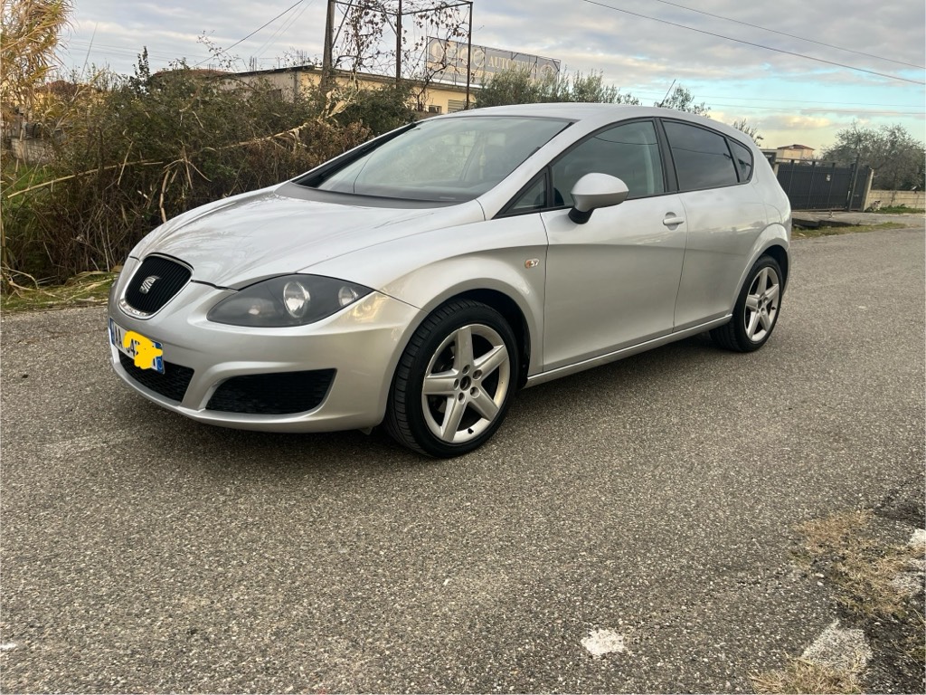 Seat Leon 1.6 Nafte✅✅
Kambio manuale✅✅✅
Kondicioner,xhama elektrike✅✅✅
Cel; 0692060209