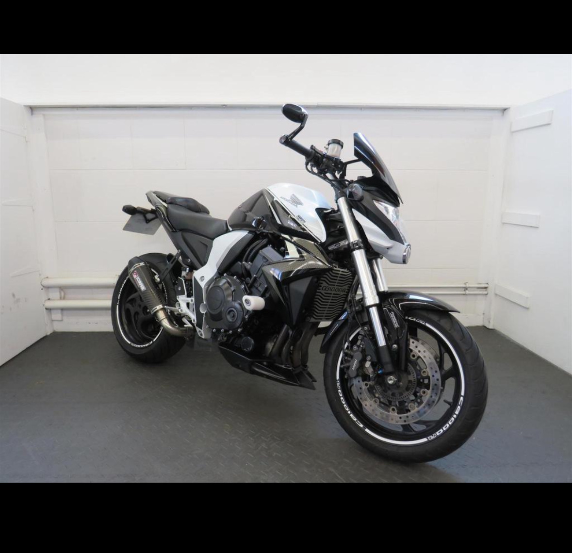 Honda cb1000r