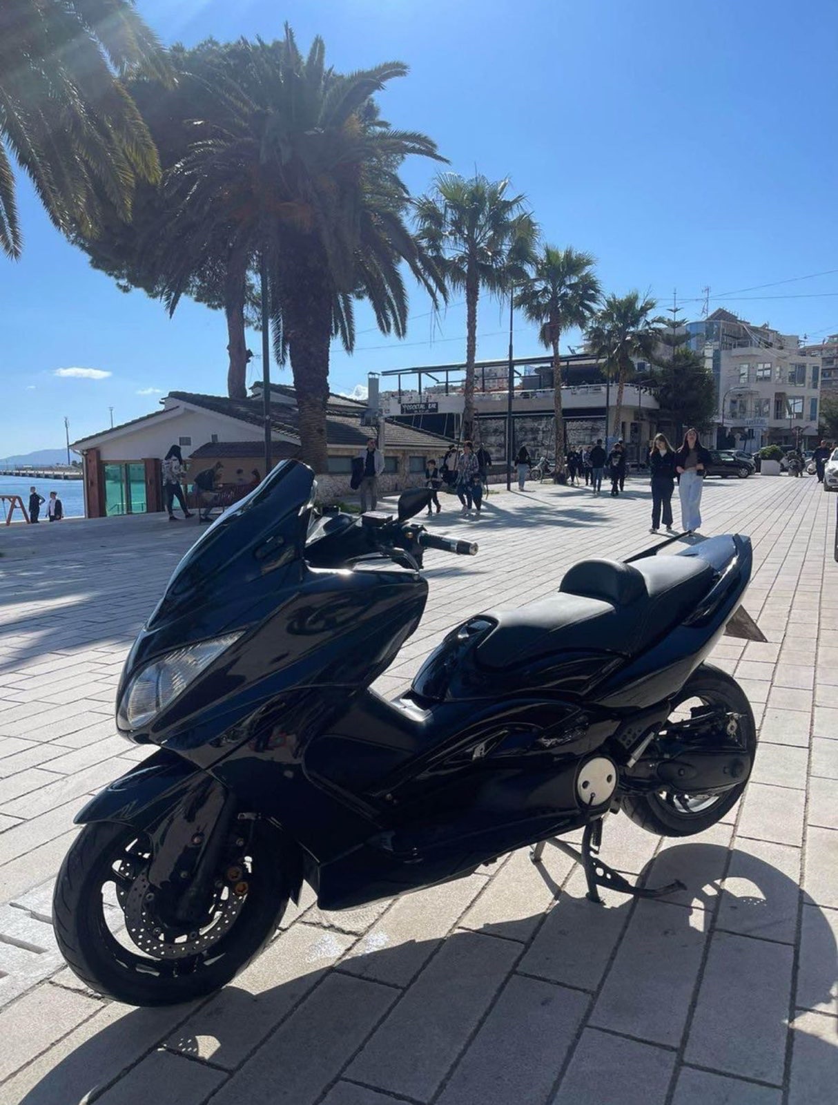 ▪️Shitet Yamaha T-max 500
▪️Viti prodhimit: 2009
▪️Kilometra: 34mije
▪️Gomat 100% te rreja
▪️Marmite Akrapovic
▪️Vajra filtra edhe rripi te gjitha te sapo ndruara
▪️Nuk ka nevoje per asnje lloj sherbimi
♦️CMIMI: 4200€
♦️NR TEL: 0686660000