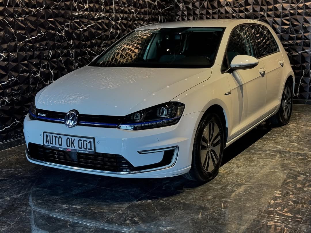 ✅vw Golf 7 e-golf ✅full elektrrik ✅ardhur nga zvicra 🇨🇭 ✅kamjo Automatike ✅96.000km me liber ✅viti 12/2015 80 kw ✅230 km autonomi ✅cmimi 11800€ ✅me dogan te paguar ✅nr cel 0693703020
