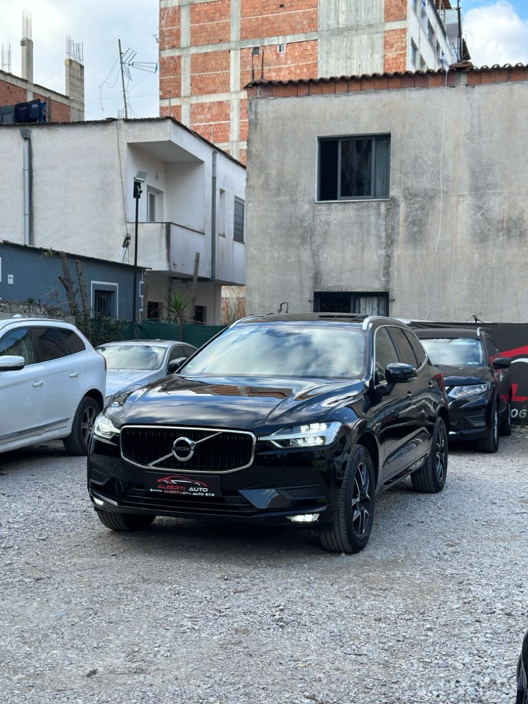 🇩🇪 Volvo XC60 D4 🇩🇪
➡️viti 2020
➡️ motorr 2.0 nafte
➡️konsumi 5.4l/100 i kombinuar
➡️kamjo automat
➡️km 231 mij  me garanci 
➡️ me sherbime 
➡️me dogane 
🏷️ 26500€ me tvsh te perfshire
☎️0697975555
📍misto mame Tirane.