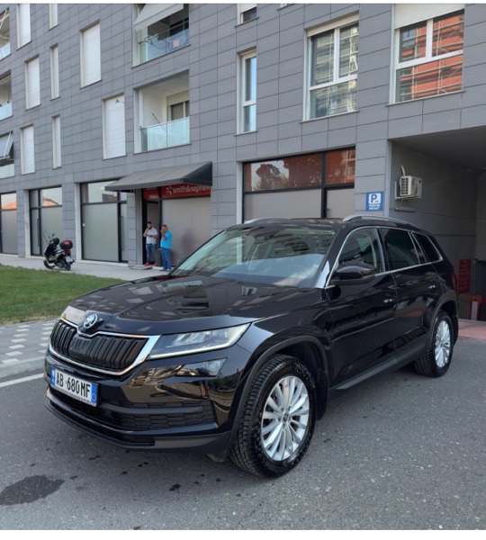 Skoda Kodiaq
Viti 2019
77.000 km
2.0 nafte 4x4
Dopio klima sedile ngrohje
Kamera 360 grade
Full digital
Distronik line asist
Full panoram
Goma te reja
Gjendje perfekte ne cdo detaj
Cdo sherbim tek skoda
Cdo gie me garanci
Cmimi me cash esht okazion
Ka edhe mundesi nderrimi