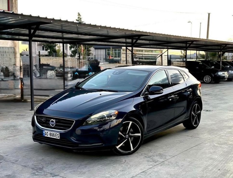 Volvo Volvo v40