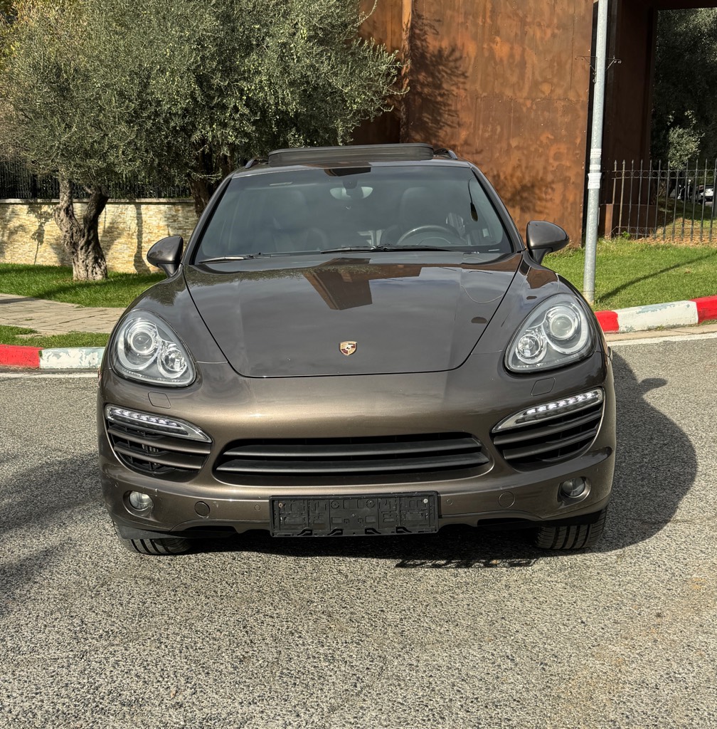 ➡️Porche Cayenne 4X4
➡️Viti 2014
➡️Nafte 3.0
➡️152.000 KM
➡️AUTOMATIKE
➡️SEDILJE ME MEMORIE
➡️SEDILJE ME NGROHJE
➡️PANORAMA FULL XHAM
➡️KAMERA PARKIMI
➡️SENSOR PARKIMI
➡️START/STOP
➡️KEYLESS GO
➡️AUTO HOLD
➡️DOGANA E PAGUAR
➡️ÇMIMI 15.800€ 
➡️Tel:+355694059505
