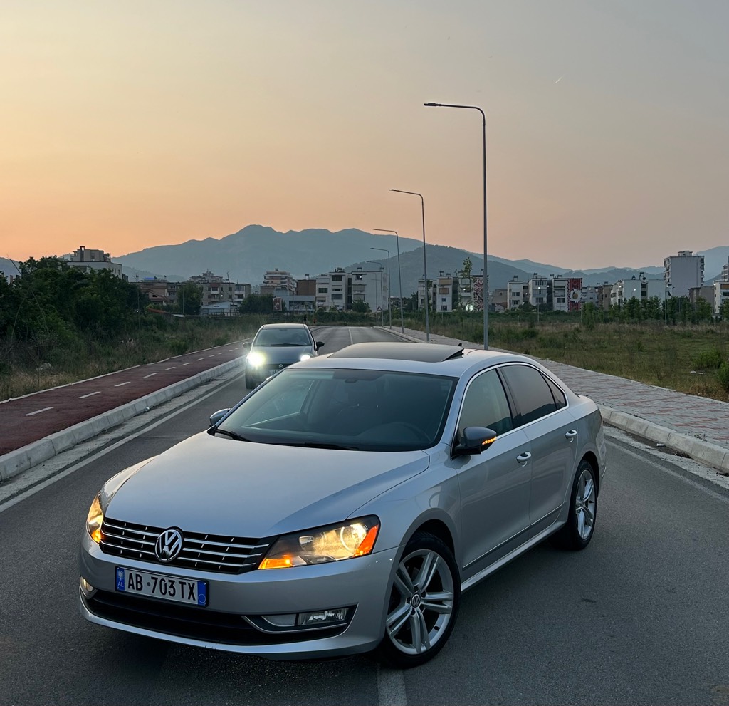 🔘VOLKSWAGEN PASSAT VITI 2016 2.0TDI
🔘140🐁KM(ORGJ) TE VERIFIKUESHME
🔘FULL OPSIONE NE MODELIN E SAJ
🔘SAPO TARGUAR (E PERSONALIZUAR)2
🔘LETRAT 06/30/2026 
🔘KUALIDIM 06/30/2027
🔘XHAMAT E Zi ME LEJE 5(VJECARE) 
🔘GJENDJE PERFEKTE 10/10
 ☎️Cel: 355696610257