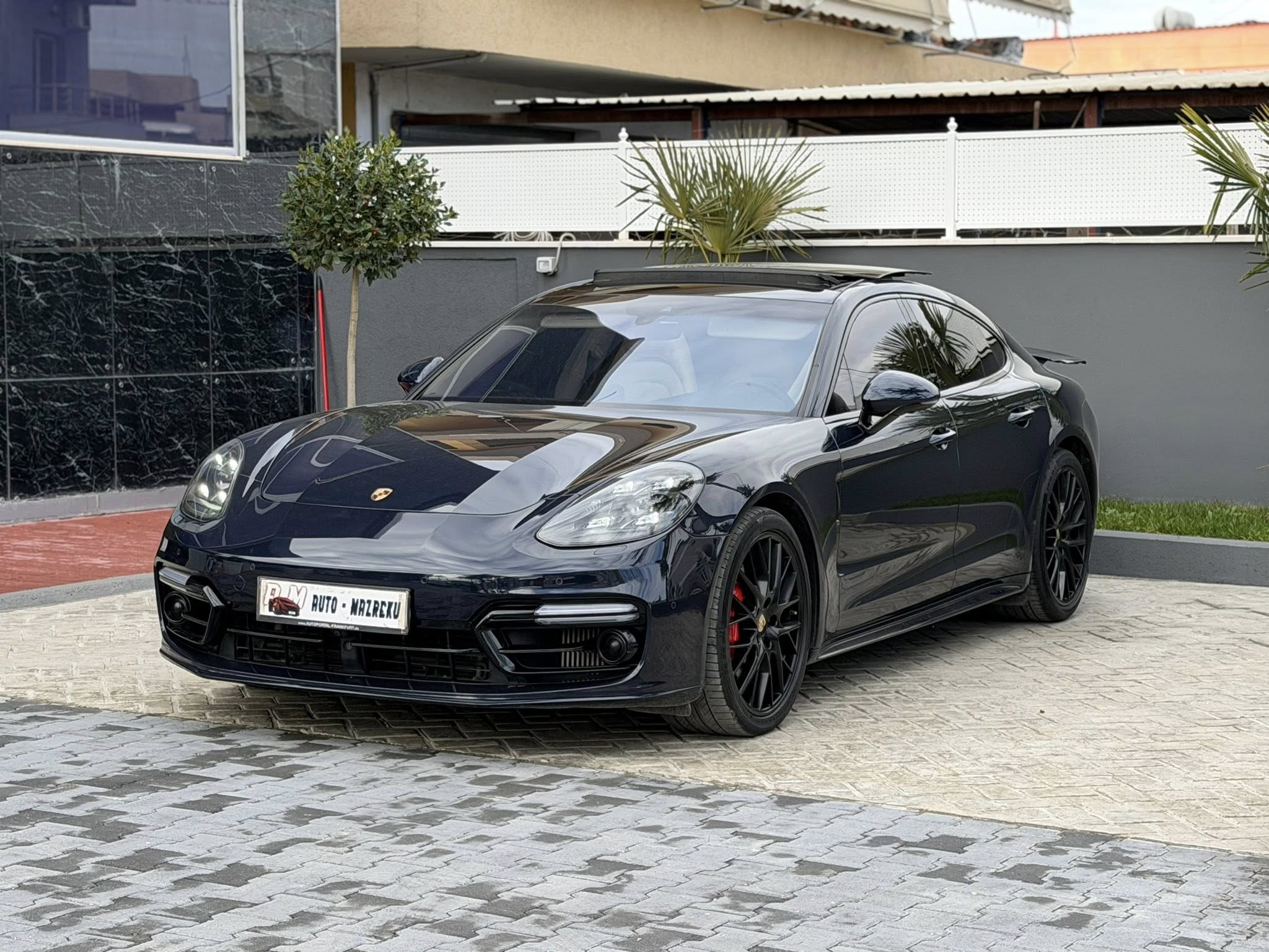 Porsche Panamera GTS-4.0 Benzin , Viti Prodhimit Fundi 2019 me 110.000 km , FULL OPTIONS , panorama , navigator , kamera 360grad , sedilje ngrohje ftohje memory fryrje cfryrje , timon me ngrohje , marsha ne timon , disktronik , radar , perde panel , sediljet mbrapa elektrike ngrohje ftohje fryrje cfryrje , bagazhi hapje mbyllje me buton , fener stopa FULL LED , marmitat me zhurem me buton , letra te gjitha te paguara , sherbimet e bera , ne gjendje shume te mire motorrike dhe xhenerike..
Cmimi-75.000 EURO i Diskutueshem ose mundesi nderrimi 
☎️Cel-069 44 00 305-Noi
☎️Cel-069 20 40 105
Instagram-Auto Mazreku
TikTok-Automazreku
📍Adresa-Fier
Rr Shen Leonardo Murialdo , 
ngjitur me karburant R Oil
